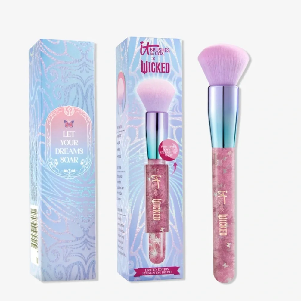 IT MAKEUP BRUSH